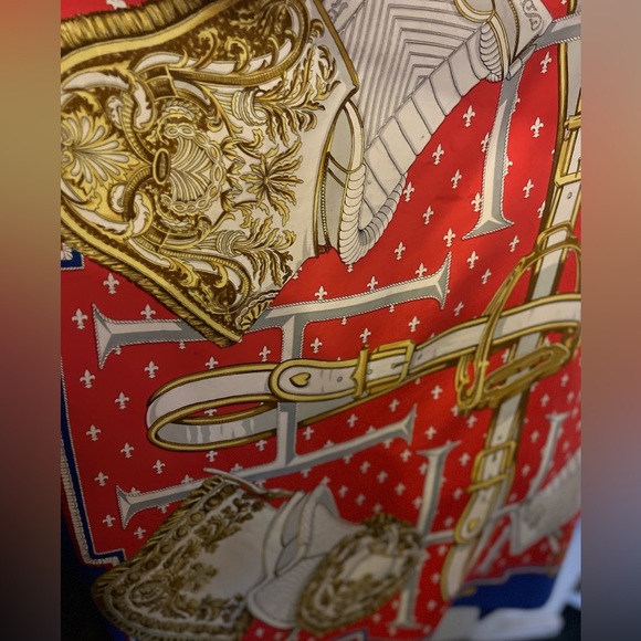 Hermes Scarf "Selles a Housse" by Christiane Vauzelles 35” Silk | Carre Foulard - Picture 15 of 16